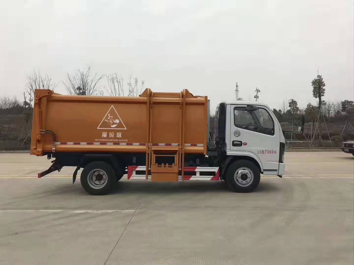 垃圾運(yùn)輸車(chē)